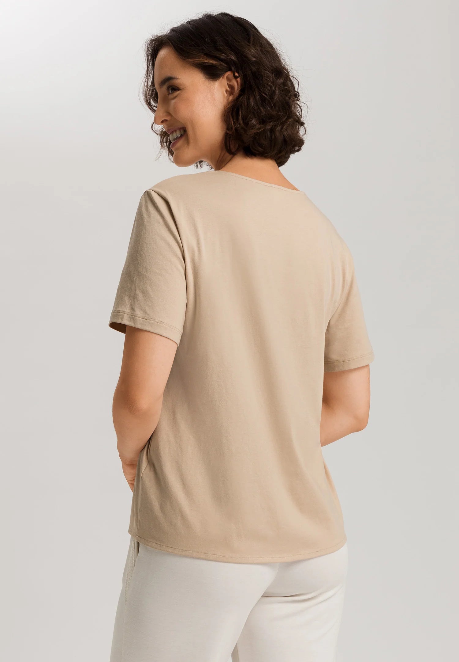 Hanro Natural Shirt Cotton Scoop Neck Top With Knot Detail - Iced Cappuccino