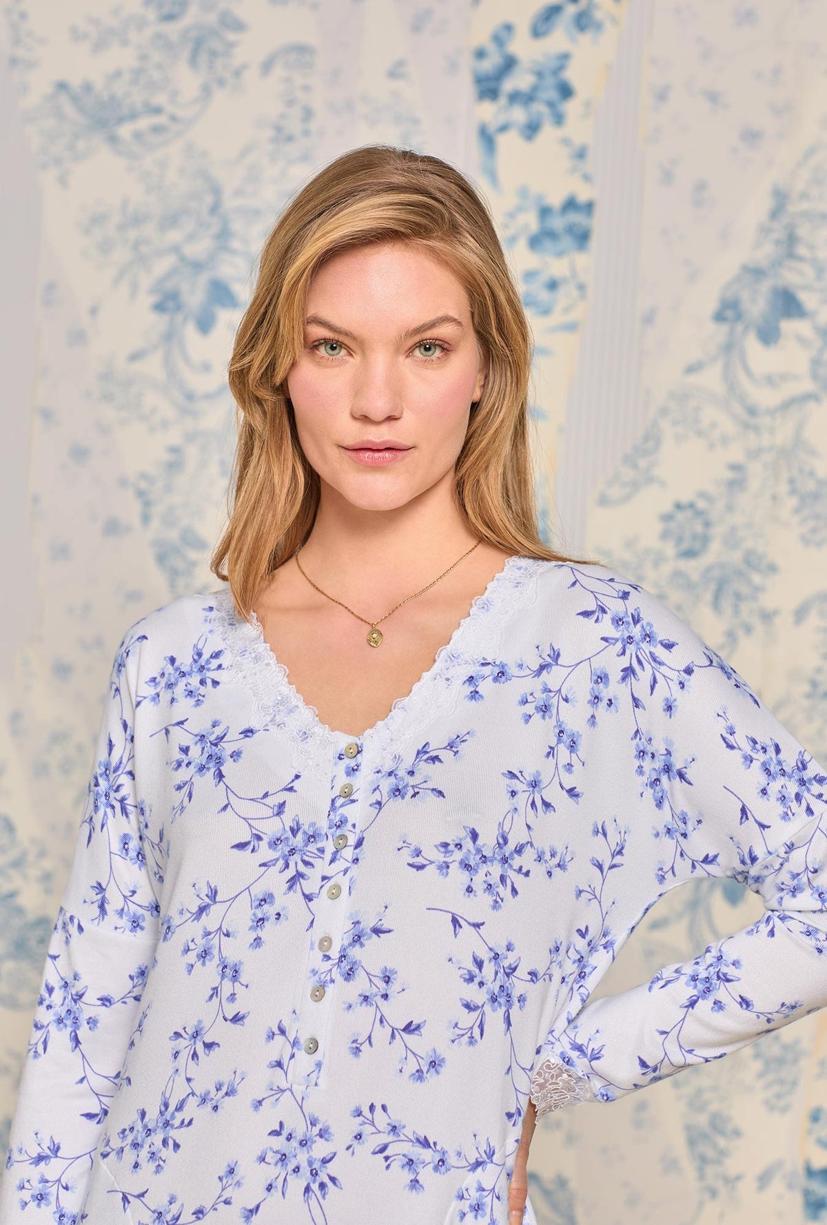 Eileen West Delicate Blue Floral Cozy Sweater Knit Lounger