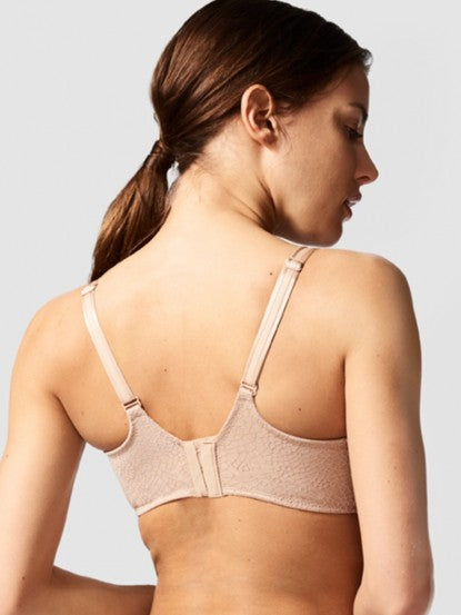 Chantelle Magnifique Seamless Unlined Minimizer Bra in Ultra Nude